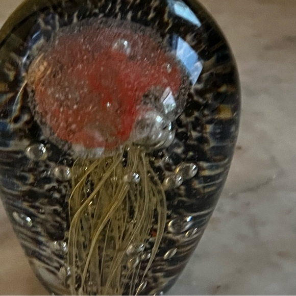 vintage hand blown art glass jellyfish paperweight - Picture 3 of 6